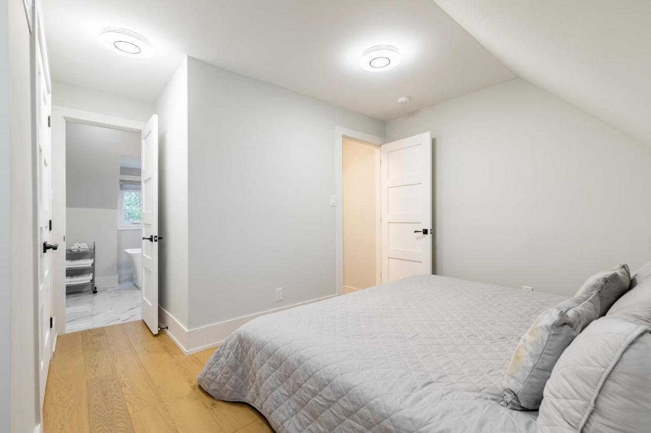 Fancy Downtown House With Hot Tub & Bbq By Globalstay Toronto Buitenkant foto