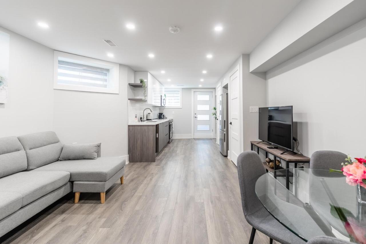 Fancy Downtown House With Hot Tub & Bbq By Globalstay Toronto Buitenkant foto