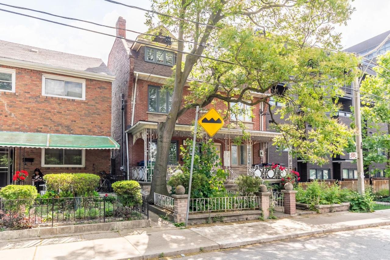 Fancy Downtown House With Hot Tub & Bbq By Globalstay Toronto Buitenkant foto