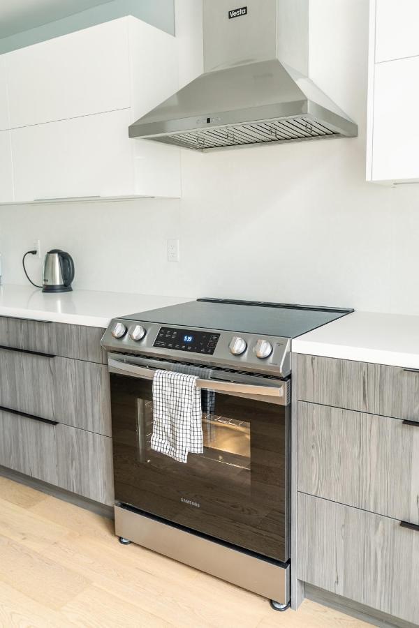 Fancy Downtown House With Hot Tub & Bbq By Globalstay Toronto Buitenkant foto